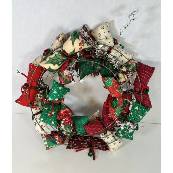 Plush Packages Christmas Wreath Red & Green Patterns - Picture 2 of 3